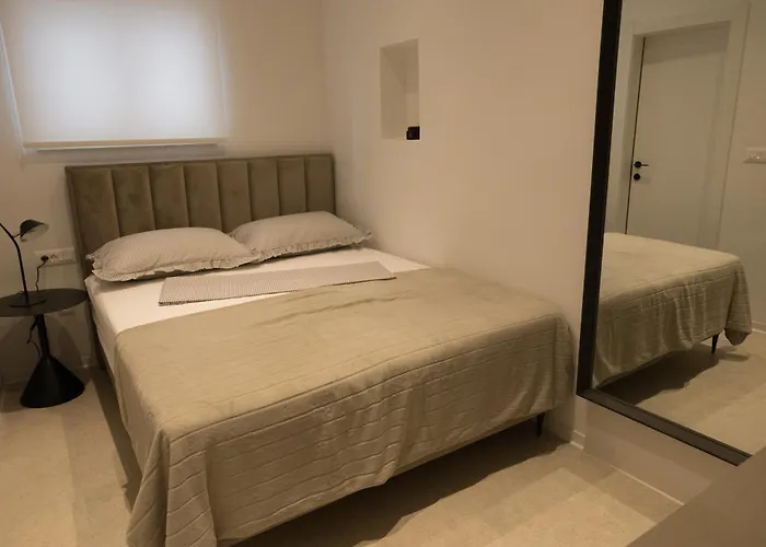 Bastun & Dujka's Balatura Appartement *